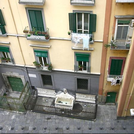 Al Centro E Meglio B&B Neapel Exterior foto