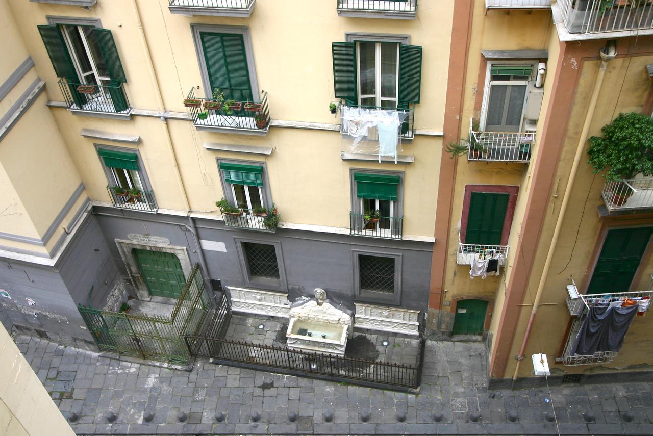 Al Centro E Meglio B&B Neapel Exterior foto